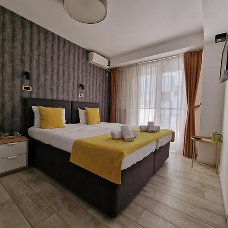 Garni House 46